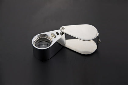 mini-illuminated-loupe-30x-magnifier-with-led-lights-2